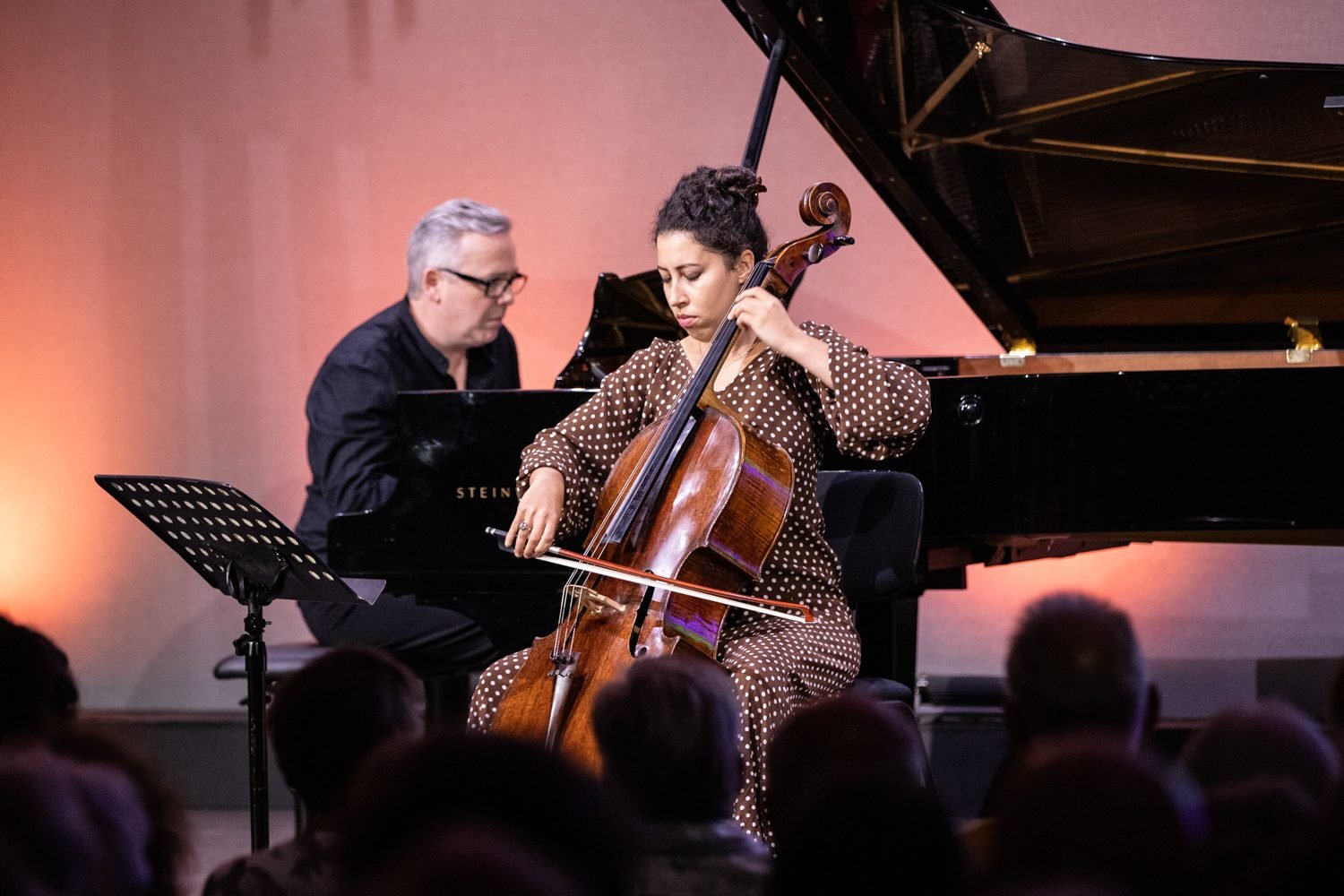 Cellist Ella van Poucke and Luis Magalhães at the piano performing Janáček's Pohádka